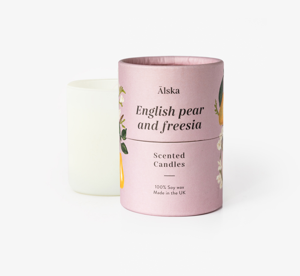 English Pear and Freesia Candle by ÄlskaCorporate Gifts| Bookblock