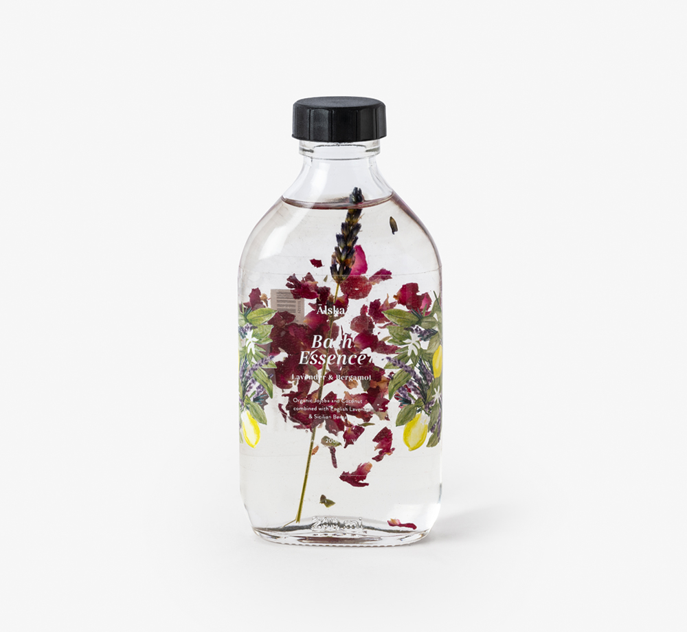 Lavender & Bergamot Bath Essence by ÄlskaCorporate Gifts| Bookblock